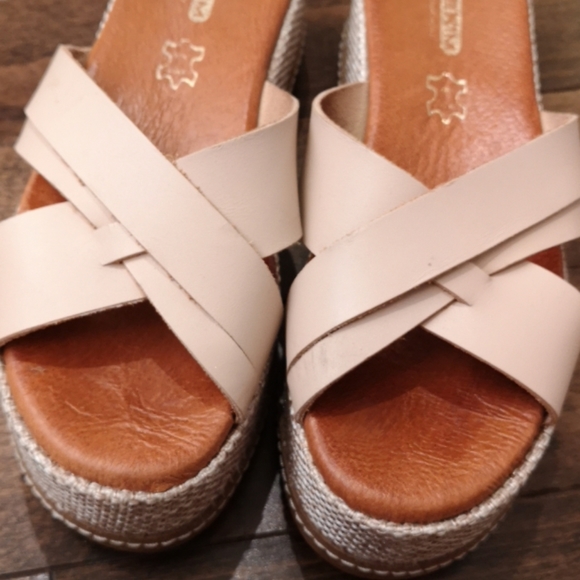 Woven leather platform sandals with leather insole - Picture 11 of 15